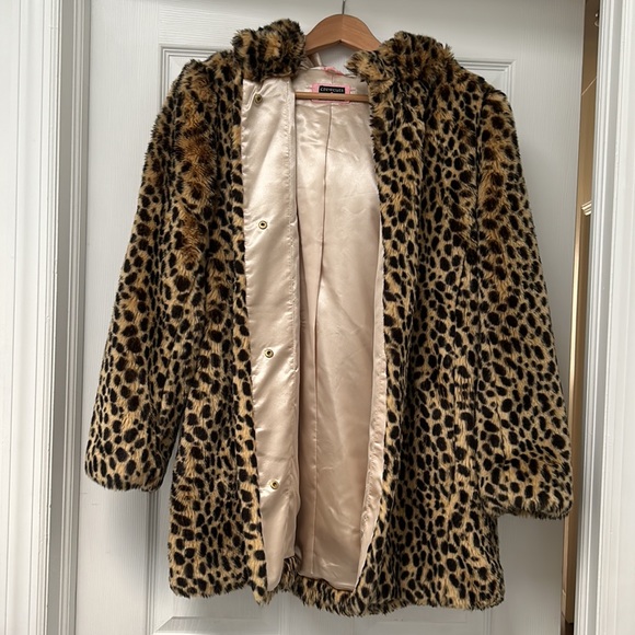 J Crew/Crew Cuts Cheetah/ Leopard print faux fur coat - Picture 2 of 4
